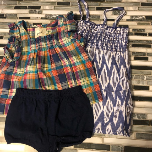 Peek Other - 🎠2 peek baby girl outfits